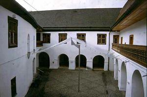 Der Innenhof des Schlosses Altrandsberg