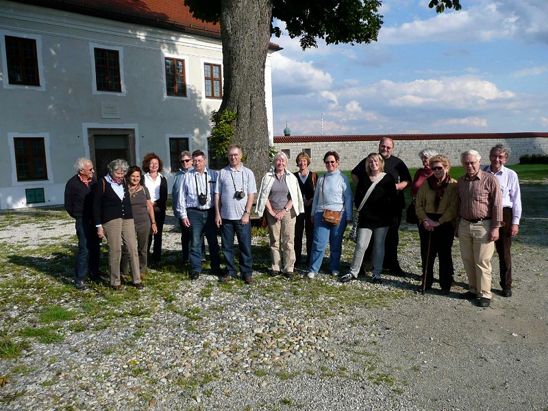 Das abschließende Gruppenfoto im Hof der Vohburg