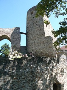 Zugbrcke zwischen dem Paradieshaus und Bogenbrcke