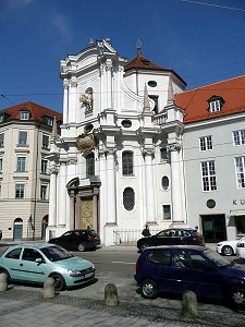 Die Dreifaltigkeitskirche in Mnchen